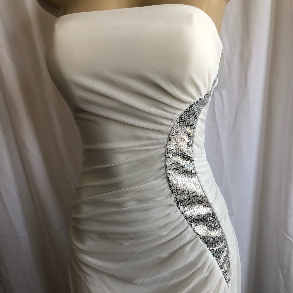 Ivory with silver sequin side dress sz small - Picture 2 of 7
